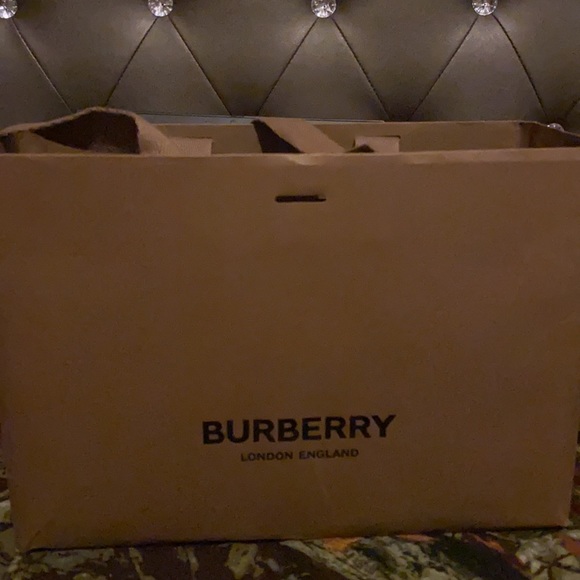 100% Authentic !!! - Burberry Draw String Pouch - Picture 2 of 9